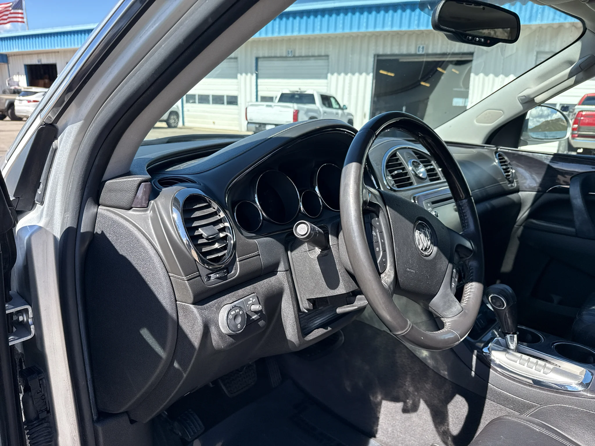 Used 2016 QUICKSILVER METALLIC Buick Leather image 11