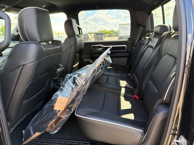 New 2027 Diamond Black Crystal Pearl-Coat Exterior Paint RAM Laramie image 7
