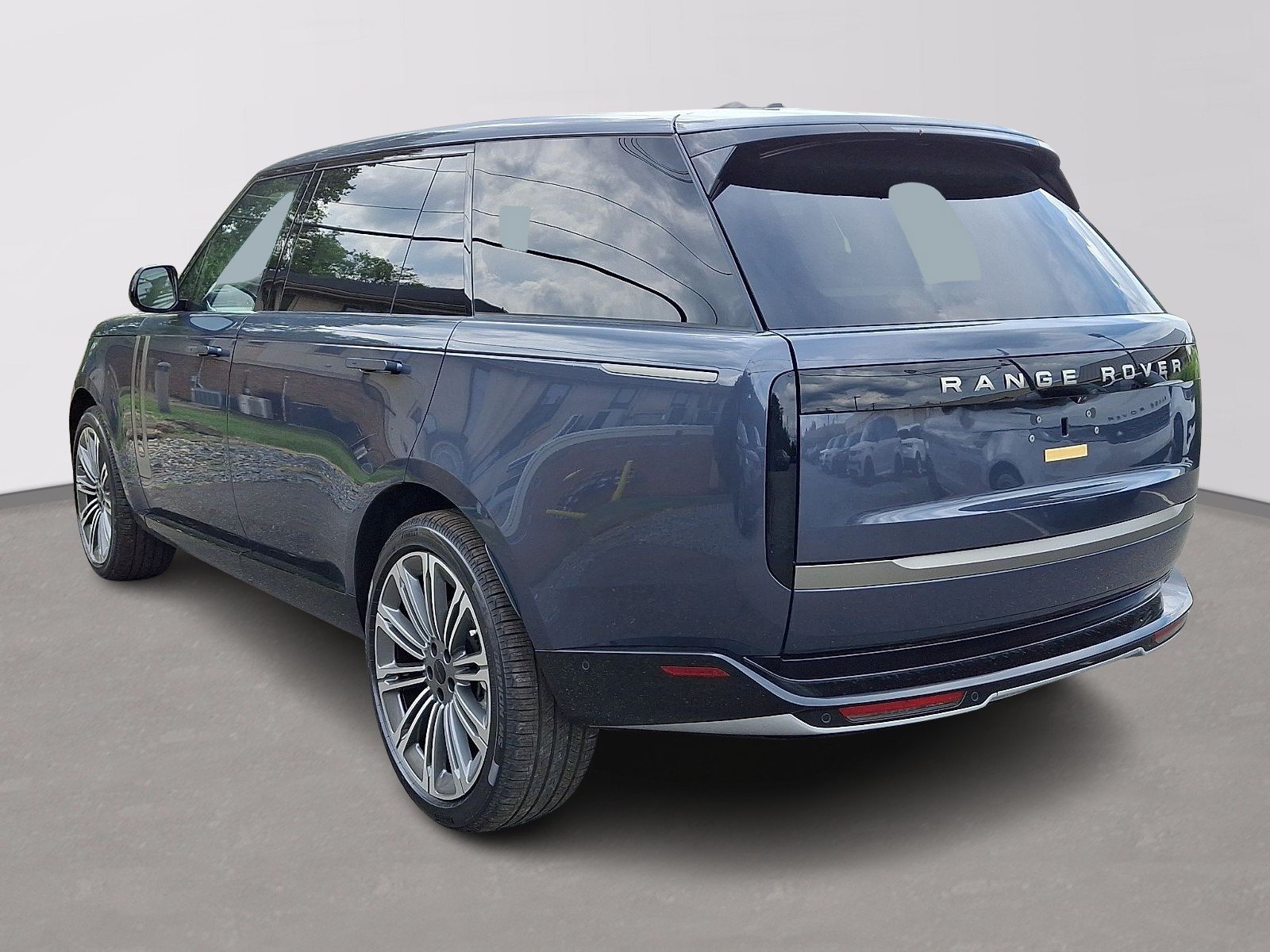 New 2026 Varesine Blue Land Rover SE image 4