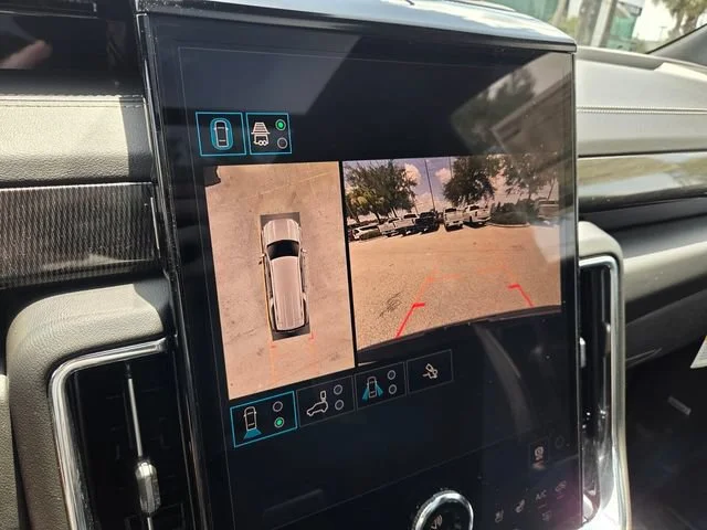 New 2026 Sterling Metallic GMC Elevation image 34