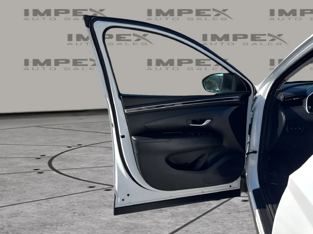 Used 2024 White Hyundai SEL image 22