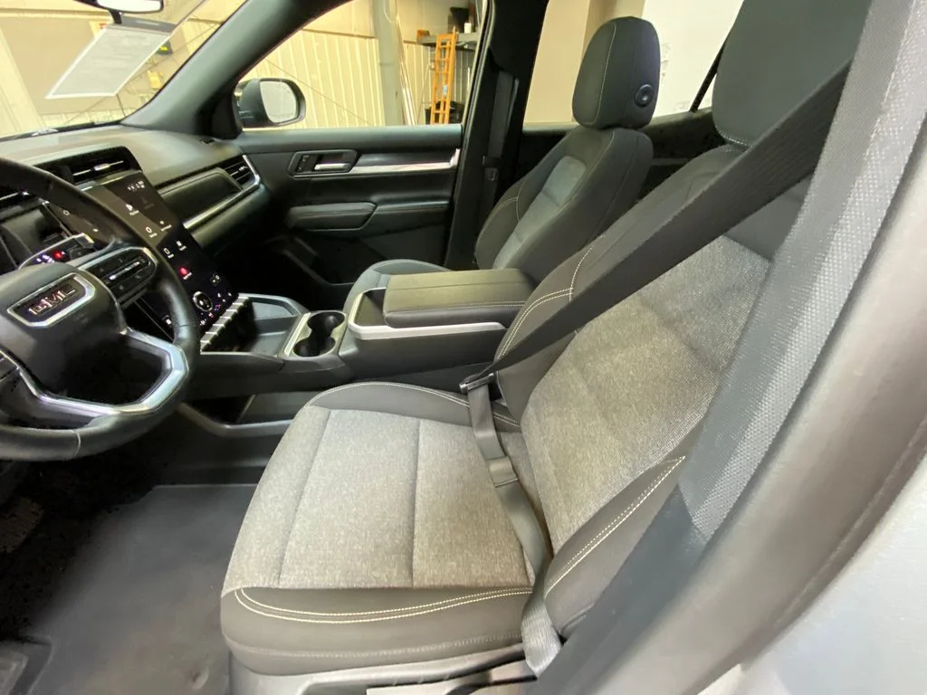 Used 2026 Silver GMC Elevation image 23