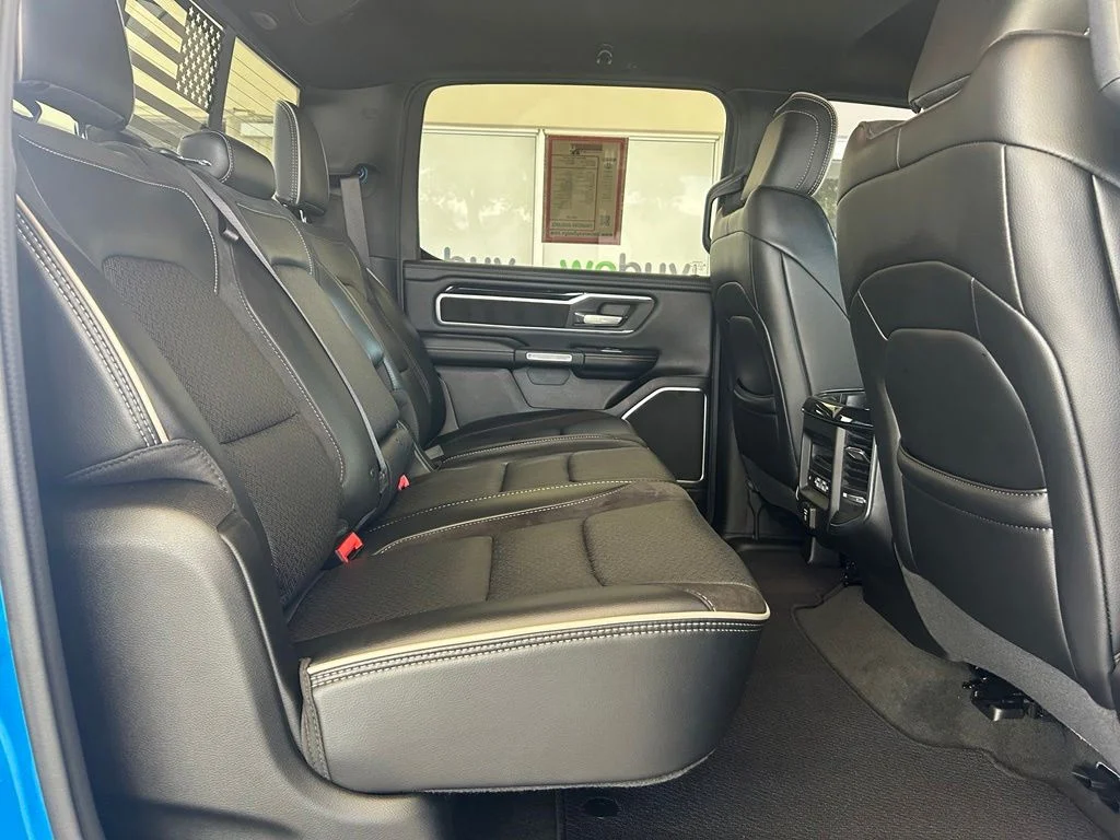 Used 2020 Blue Ram Laramie image 32