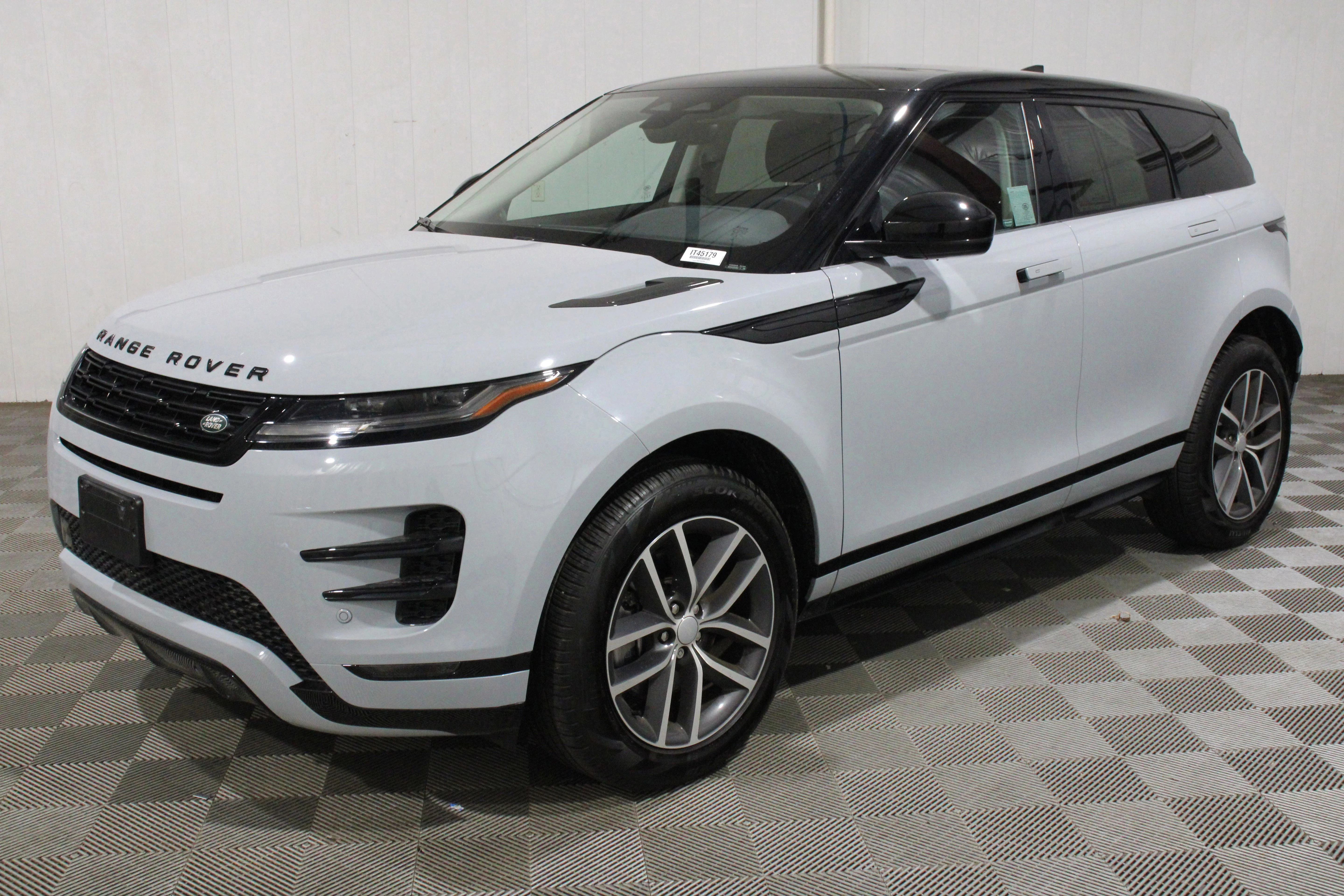 2024 Land Rover Range Rover Evoque Dynamic SE - Photo 30