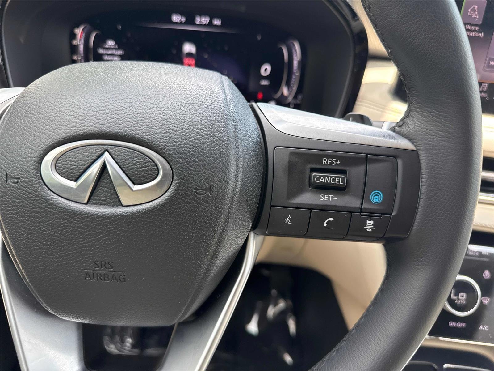 Used 2023 Grand Blue INFINITI LUXE image 19