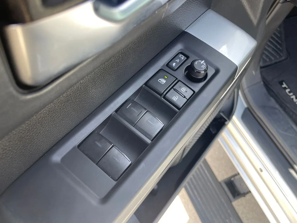 Used 2024 Silver Toyota Platinum image 23
