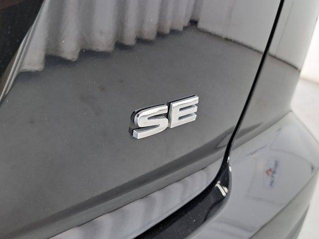 Used 2024 Black Mitsubishi SE image 26
