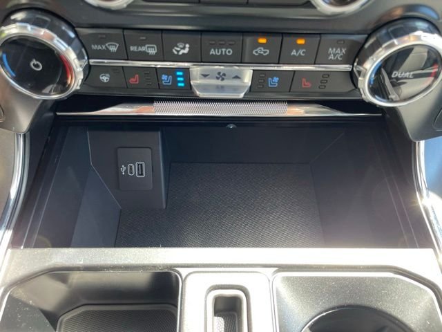 New 2026 Gray Ford Lariat image 27