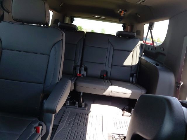 2026 GMC Yukon XL Denali - Photo 28