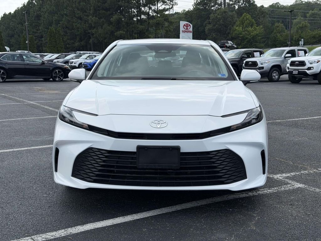 Used 2025 White Toyota LE image 24