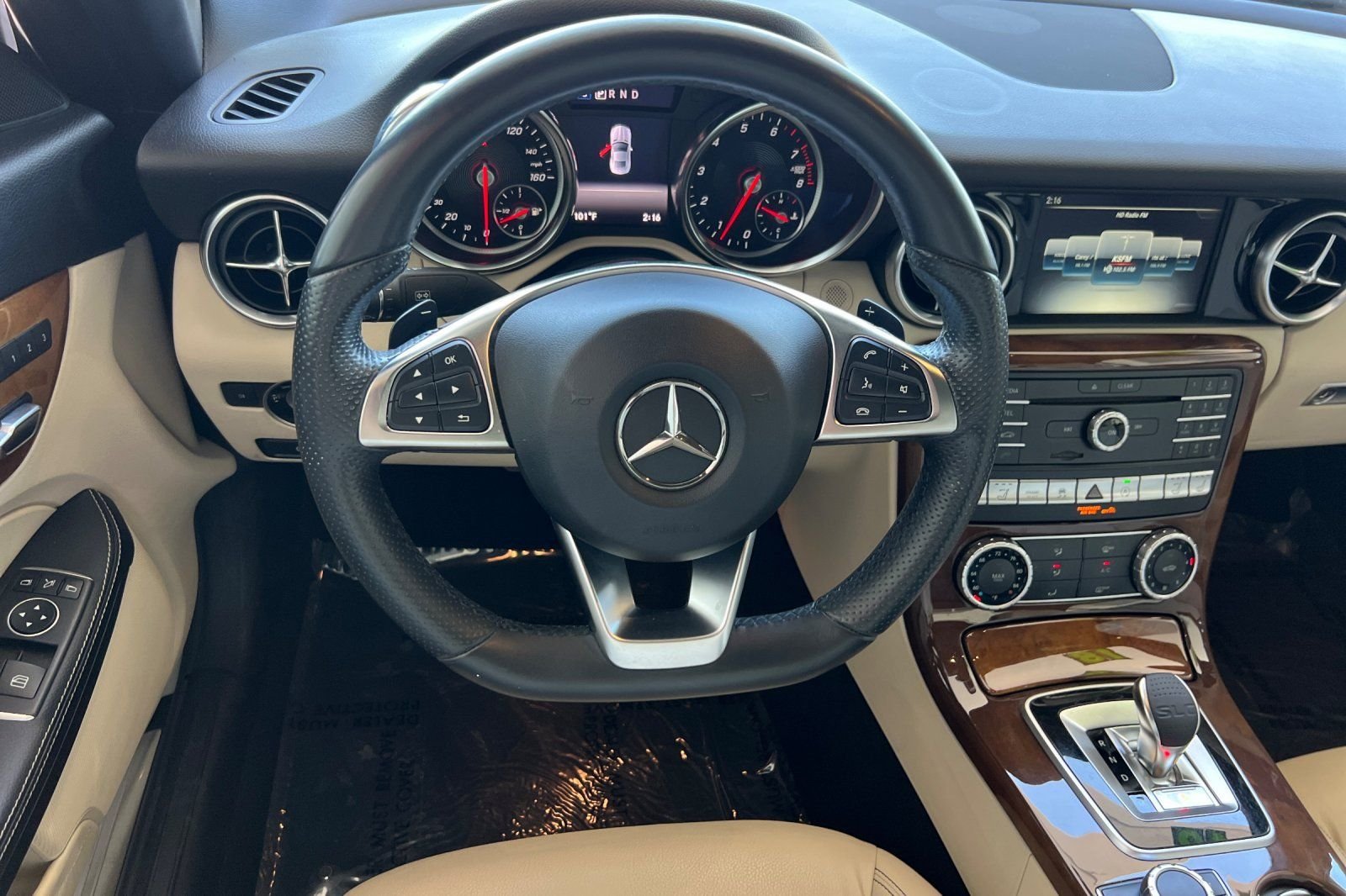 Used 2018  Mercedes-Benz 300 image 15