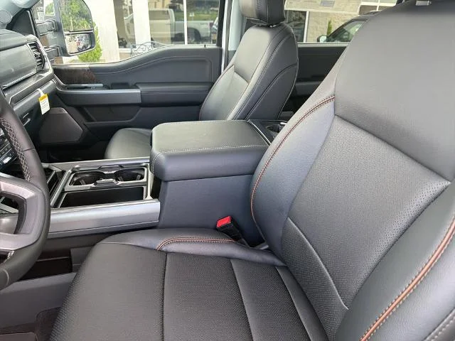 New 2026 Star White Metallic Tri-Coat Ford F-250® Lariat® image 42