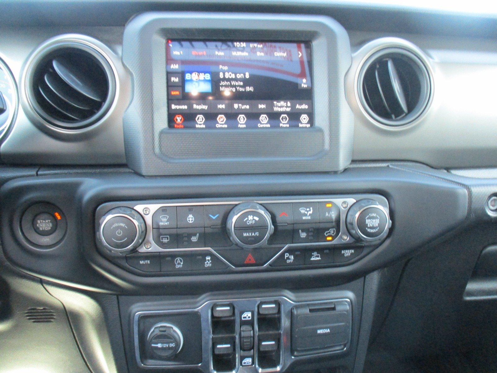 Used 2022 HYDRO BLUE Jeep Sport image 17