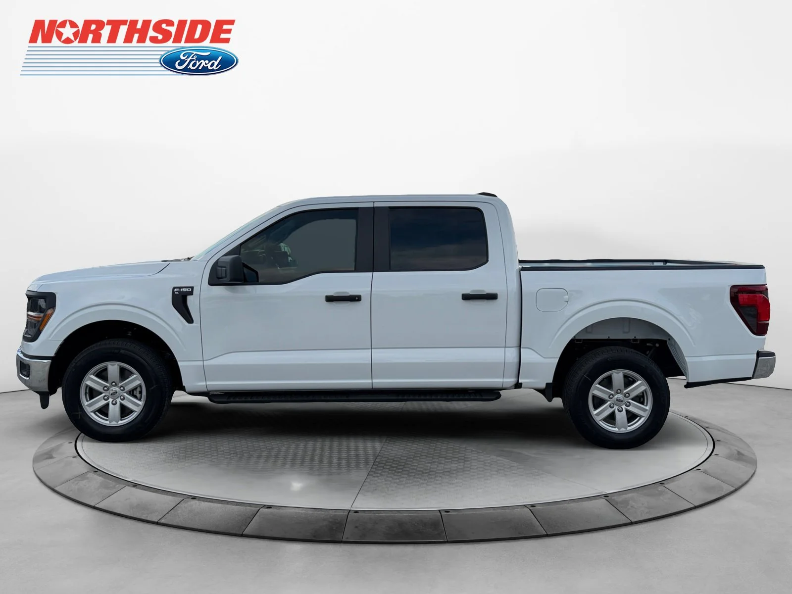 New 2026 Oxford White Ford XL image 4