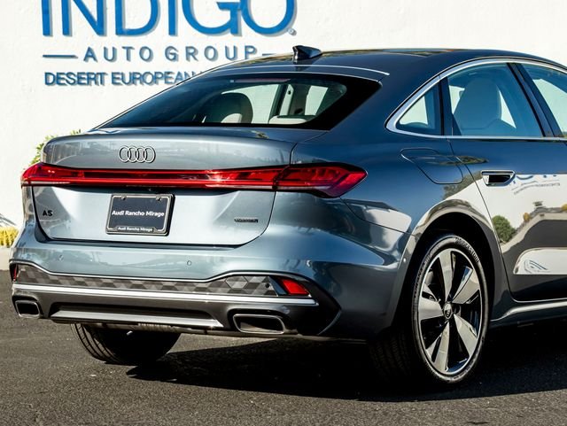 Used 2025 Horizon Blue Metallic Audi  image 11