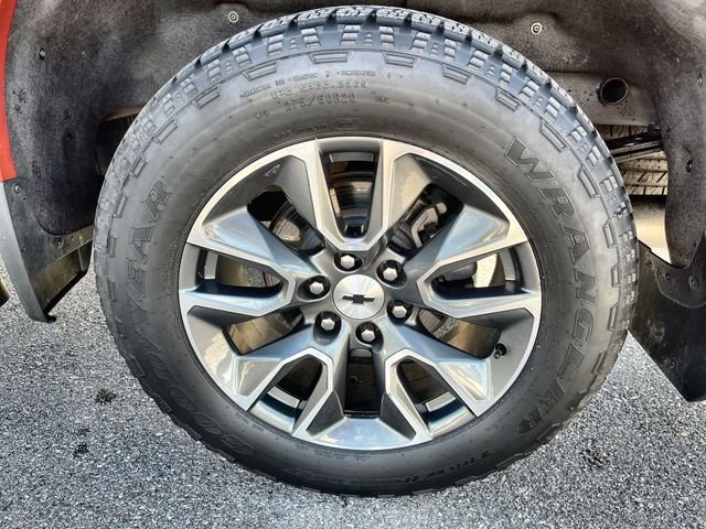 Used 2023 Red Chevrolet RST image 19