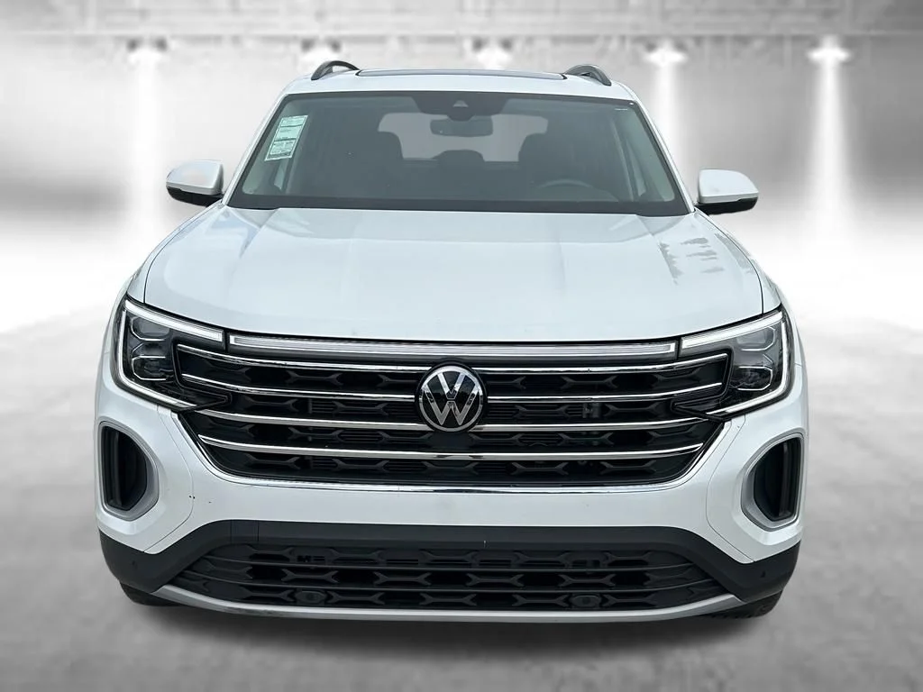 Used 2026 Opal White Pearl Volkswagen SE w/Technology image 2