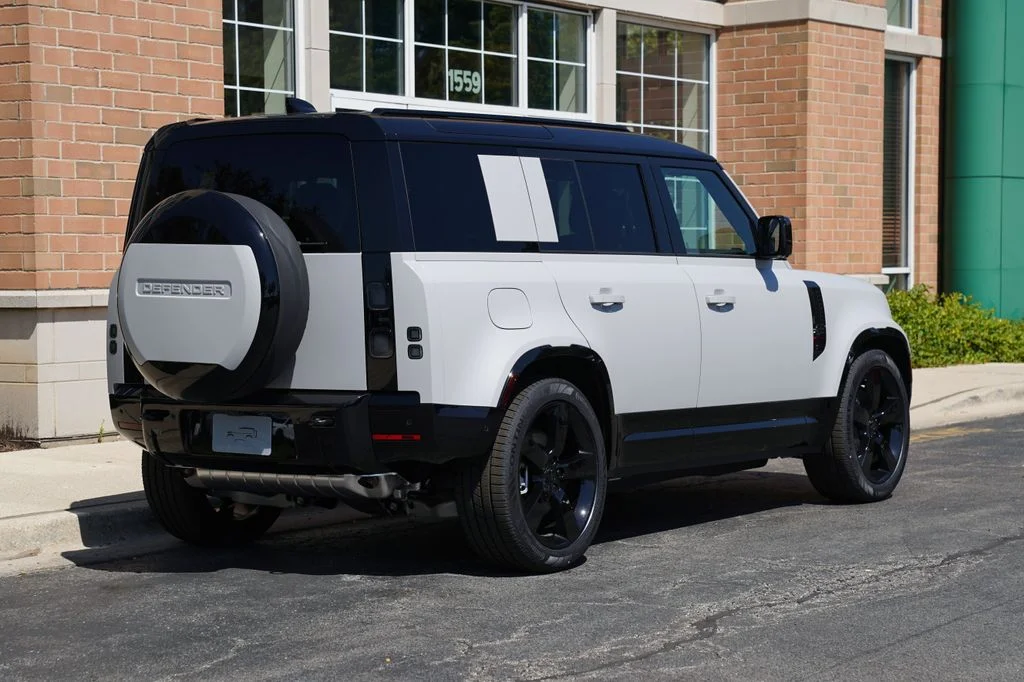 New 2026 Borasco Grey Land Rover X-Dynamic SE image 6