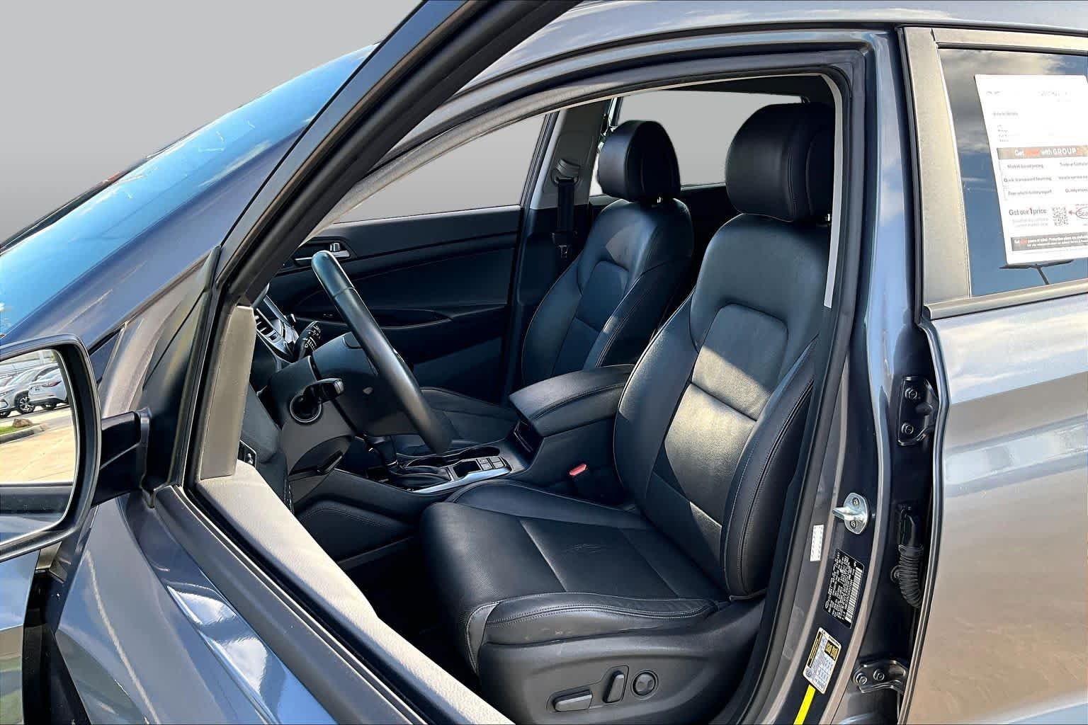 Used 2017 Coliseum Gray Hyundai Limited image 8