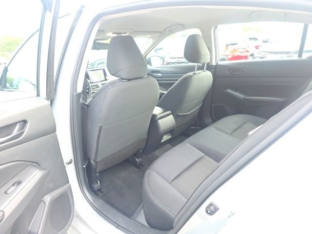 Used 2024 Silver Nissan 2.5 SV image 27