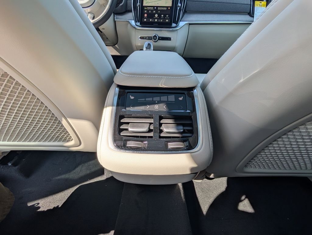 New 2026 Blue Volvo B6 Ultra image 12