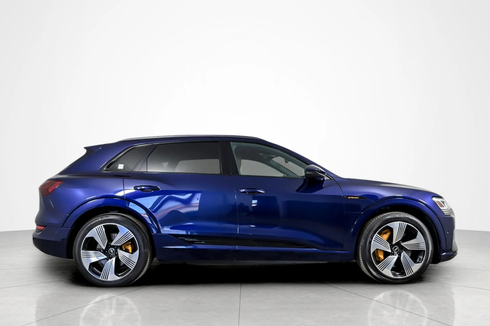 Used 2022 Navarra Blue Metallic Audi Premium Plus quattro image 6