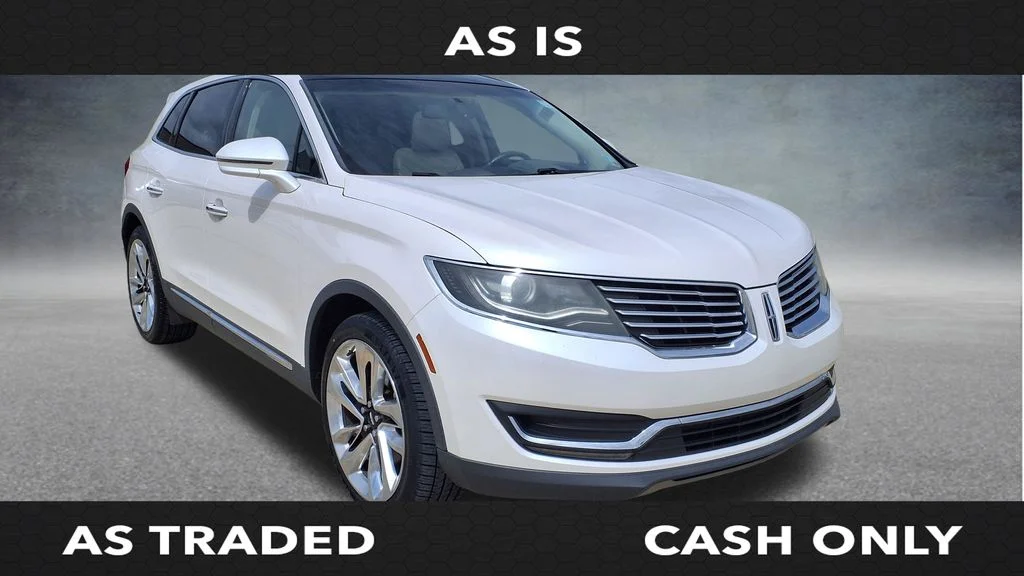 Used 2017 White Lincoln Reserve image 1