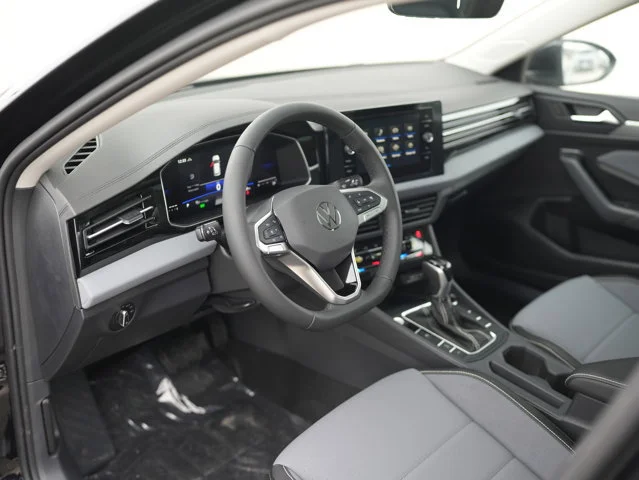 New 2026 Deep Black Pearl Volkswagen 1.5T SE image 12