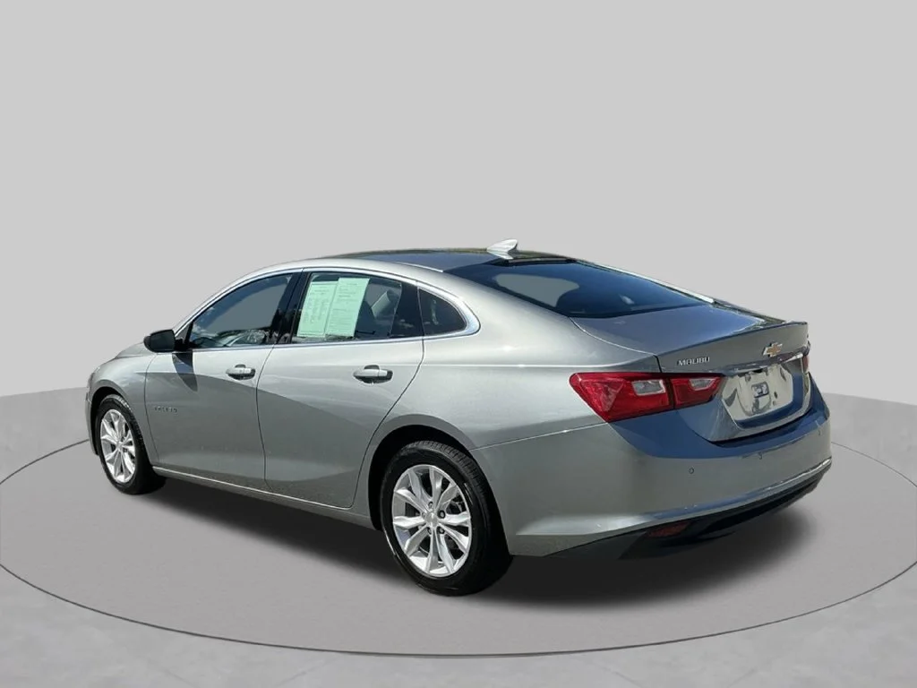 Used 2024 Gray Chevrolet LT image 4