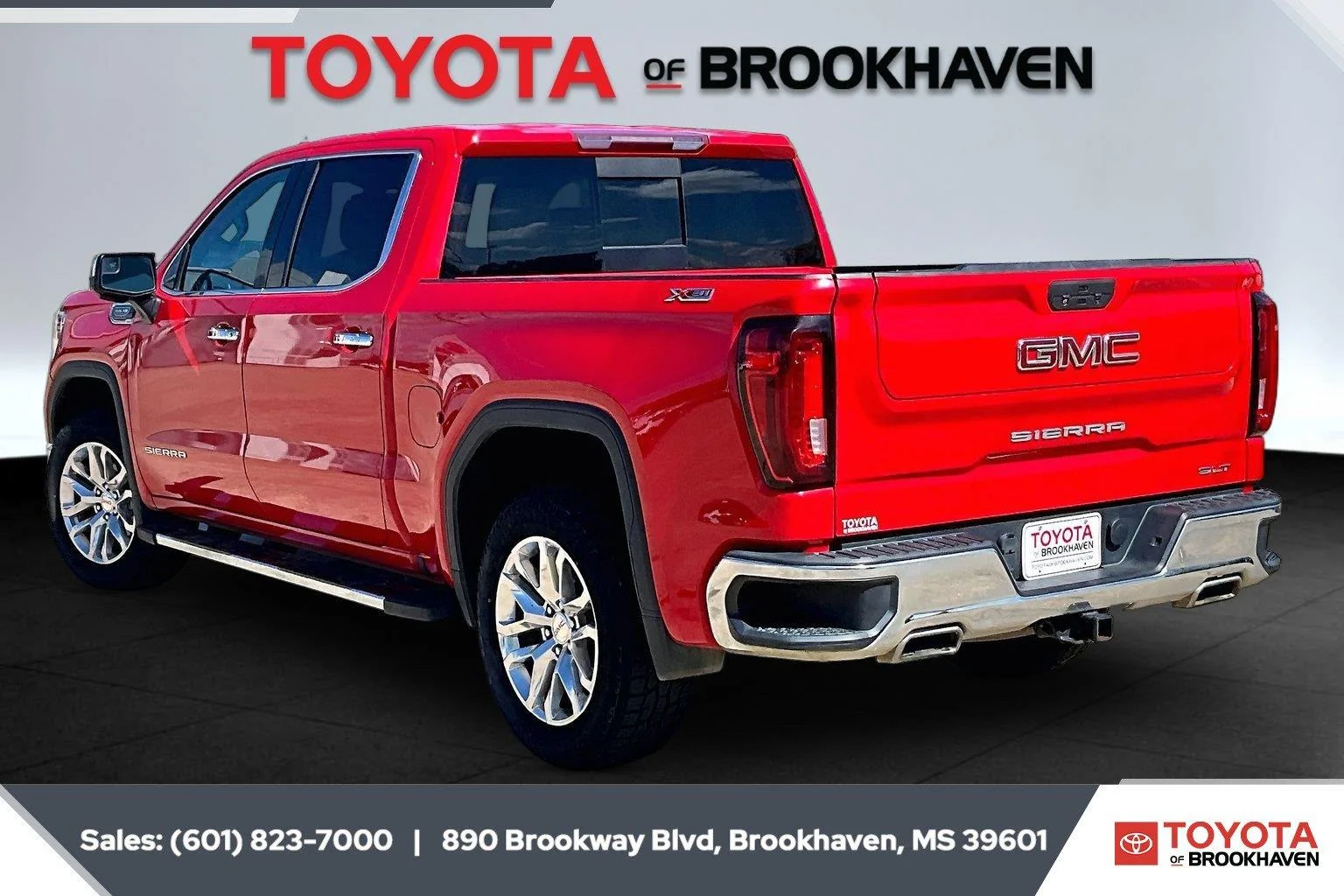 Used 2022 Cardinal Red GMC SLT image 2