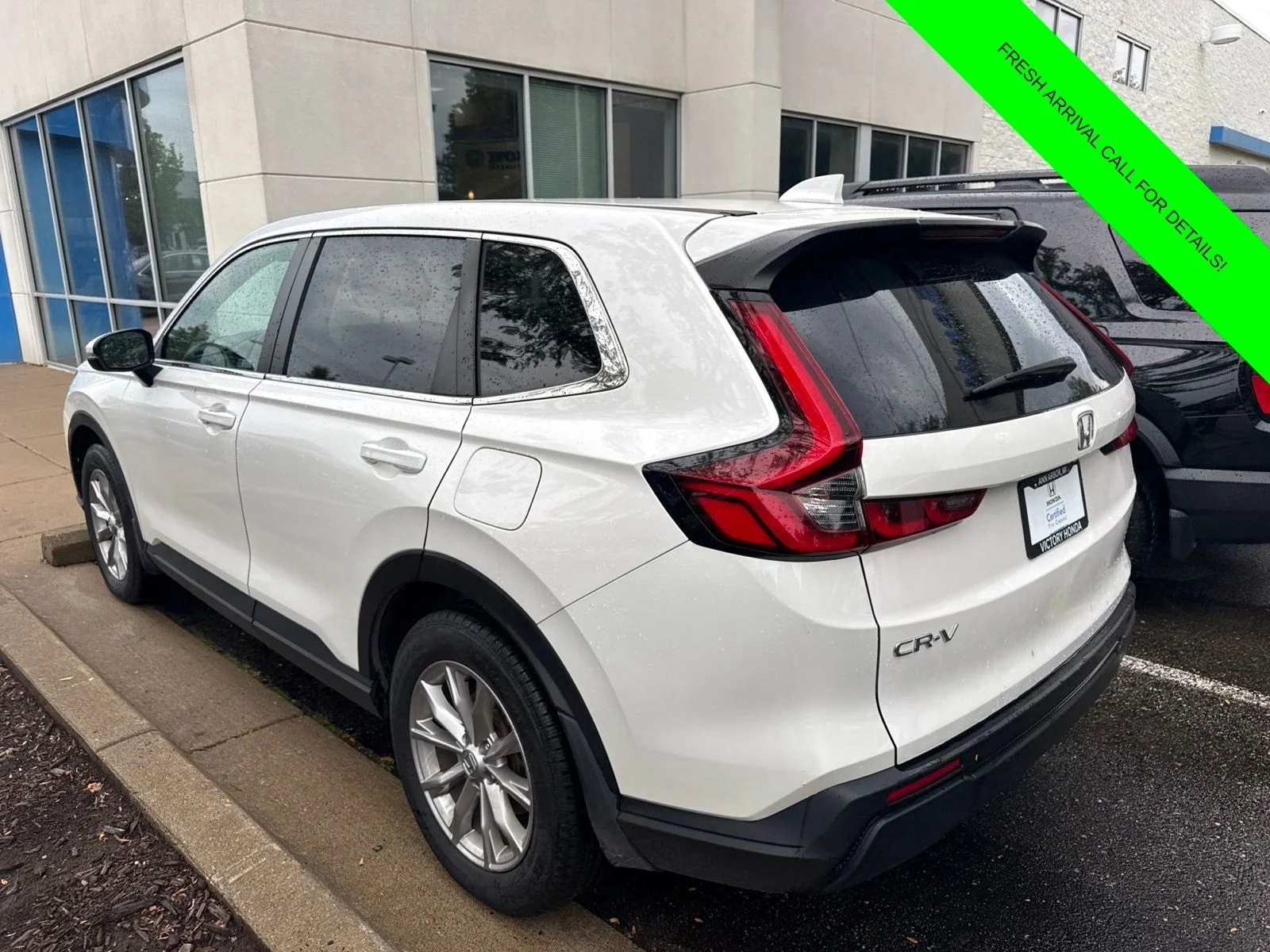 Used 2024 Platinum White Pearl Honda EX image 9