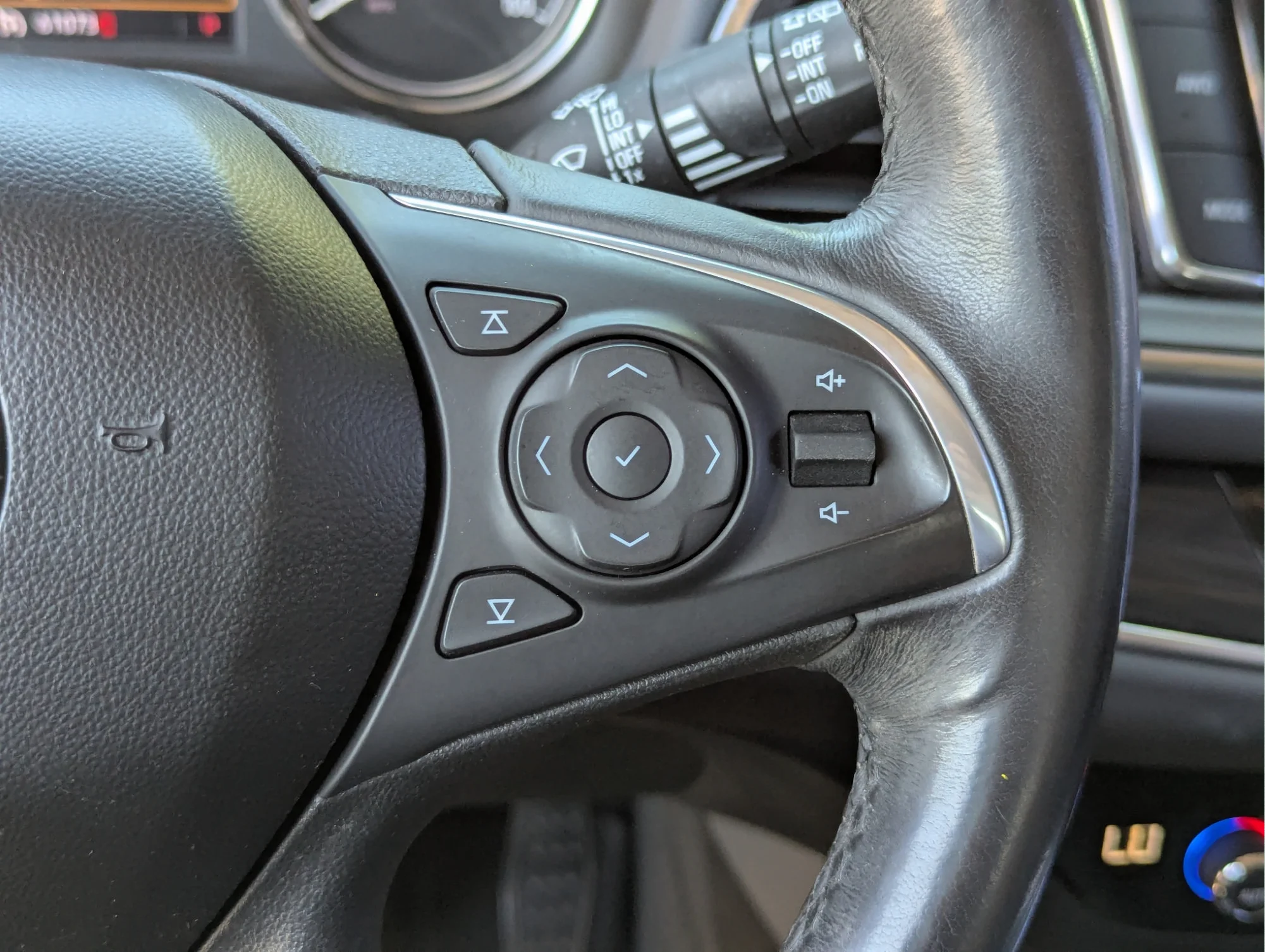 Used 2020 Quicksilver Metallic Buick Premium image 14