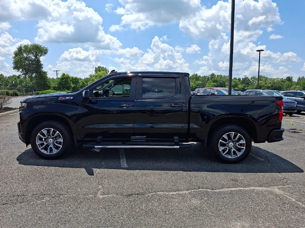 Used 2020 Black Chevrolet RST image 7