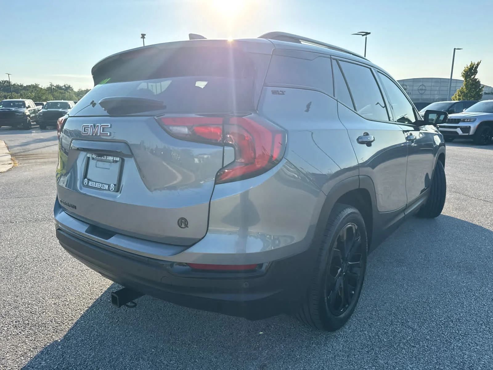 Used 2020 Satin Steel Metallic GMC SLT image 9