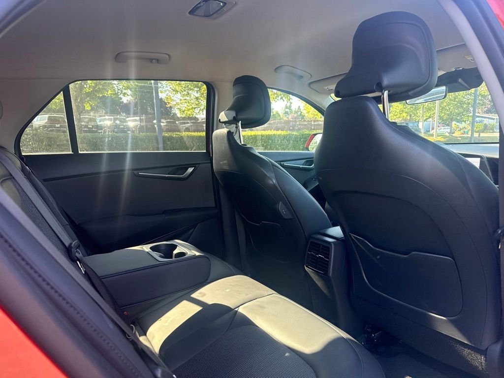 Used 2023 Fire Orange Kia Wind image 21