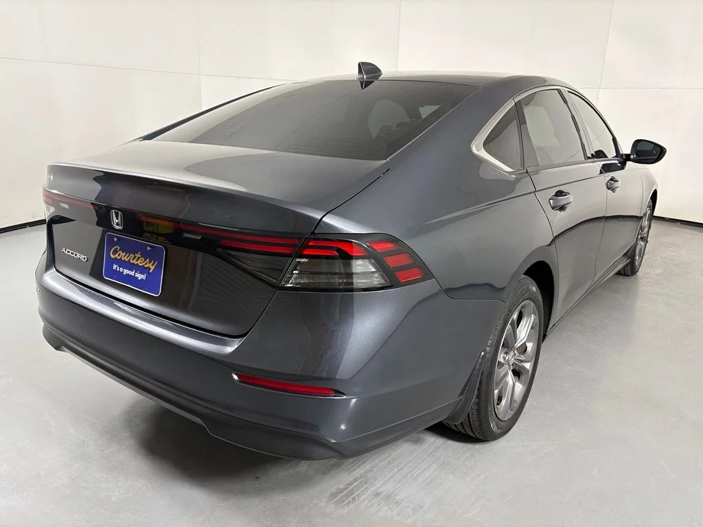 Used 2024  Honda EX image 16