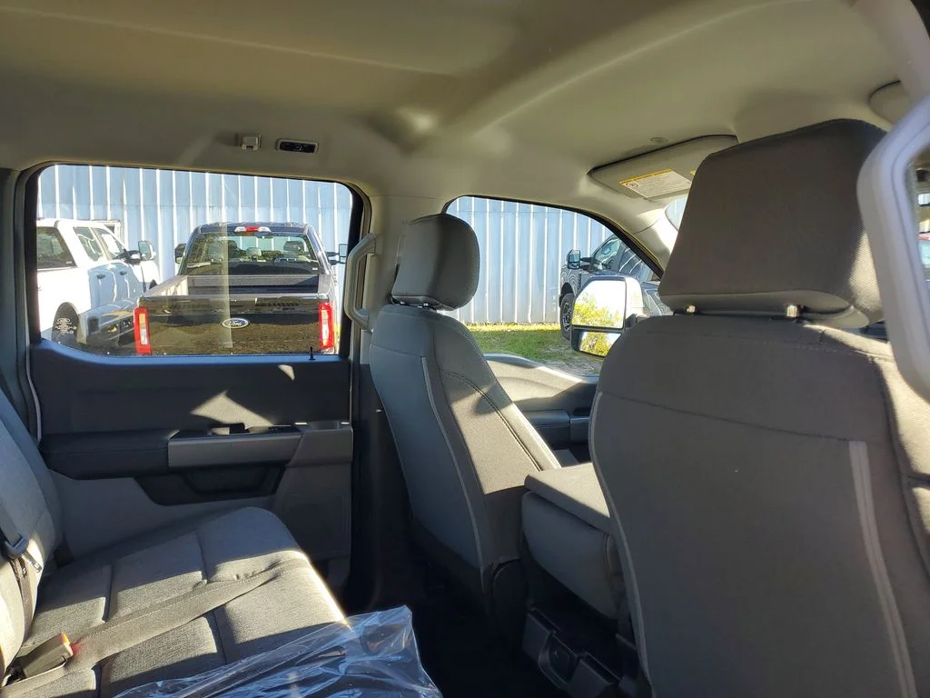 New 2026 Oxford White Ford F-250® XL image 26