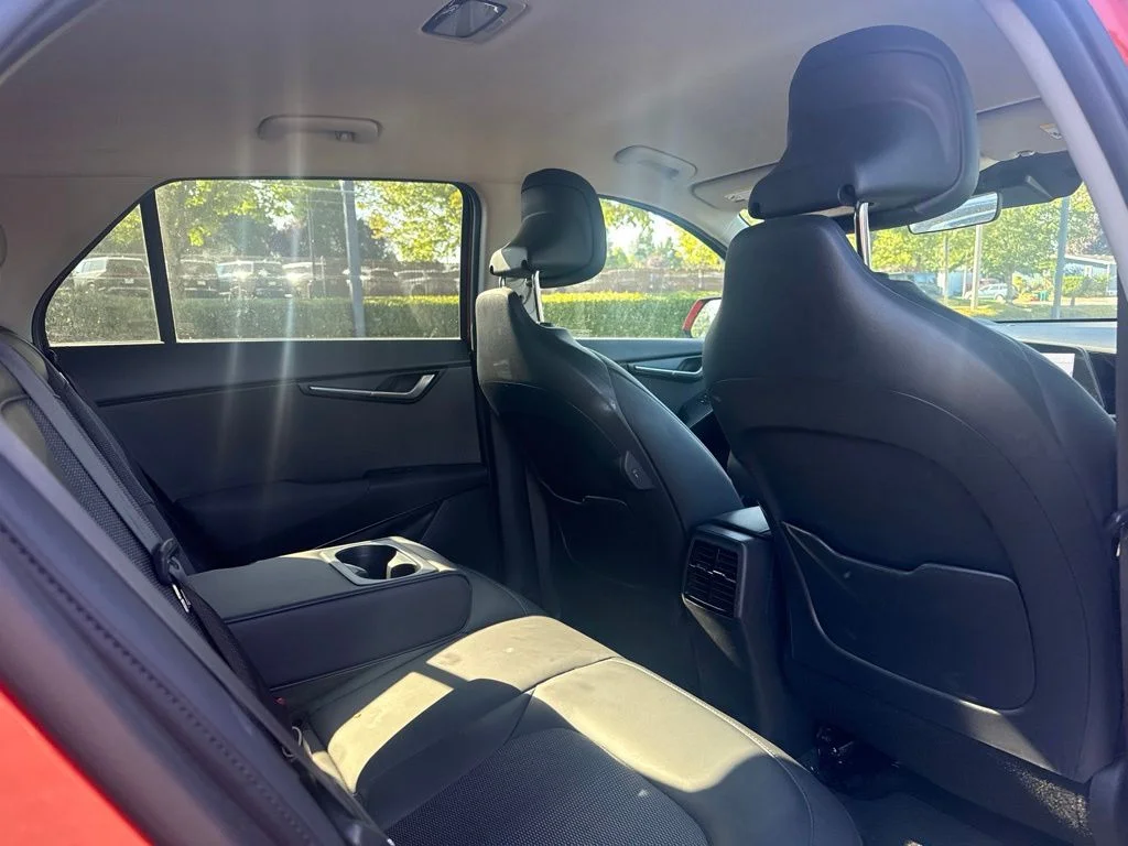Used 2023 Fire Orange Kia Wind image 21