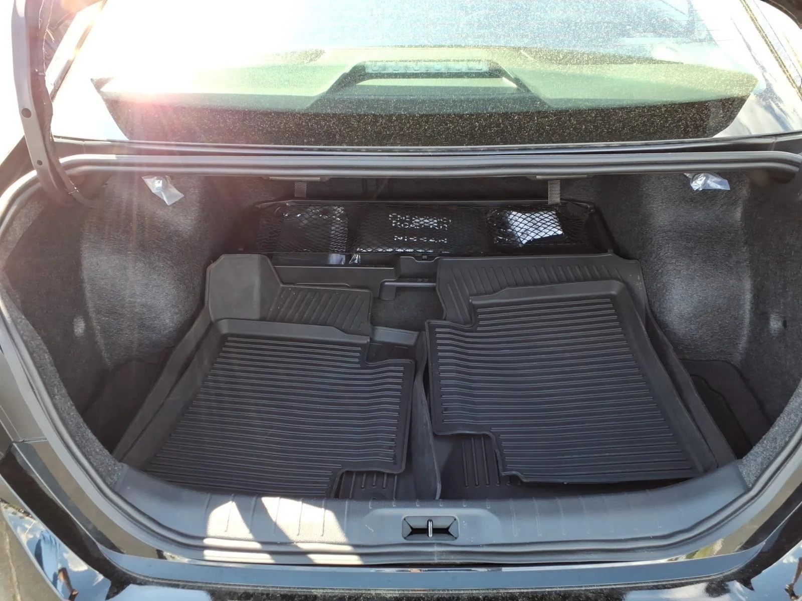 Used 2025 Super Black Nissan SL image 31