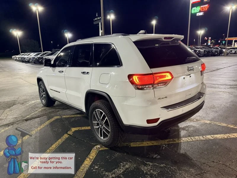 Used 2022 Bright White Clearcoat Jeep Limited image 3