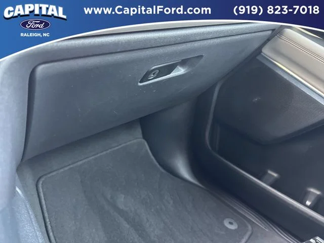Used 2025 White Ford Active image 28