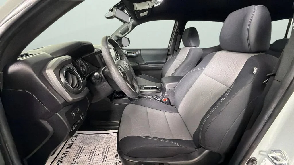 Used 2023  Toyota SR image 17