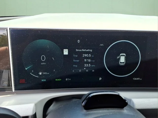 Used 2025 White Hyundai Limited image 23