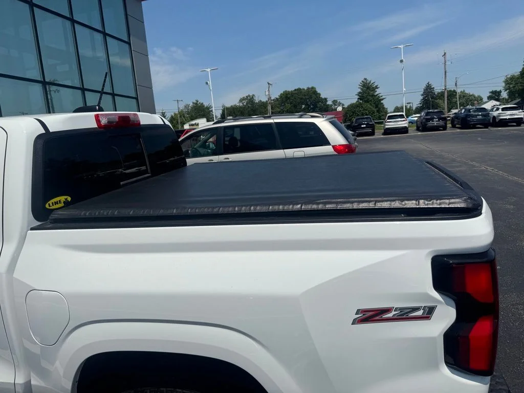 Used 2023 White Chevrolet Z71 image 4