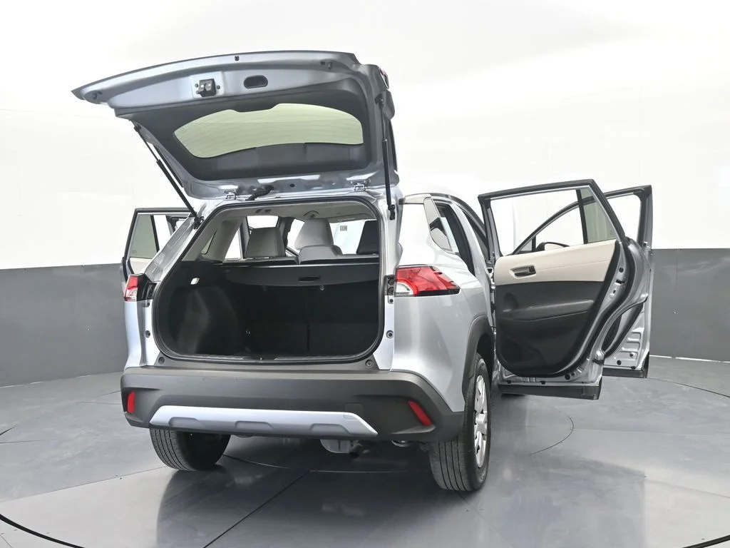 Used 2025 Silver Toyota L image 70