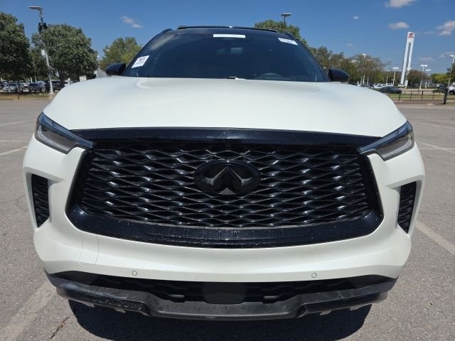 Used 2025 Black INFINITI Autograph image 2