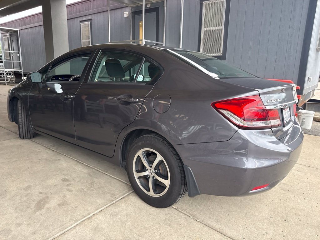 Used 2015  Honda SE image 8