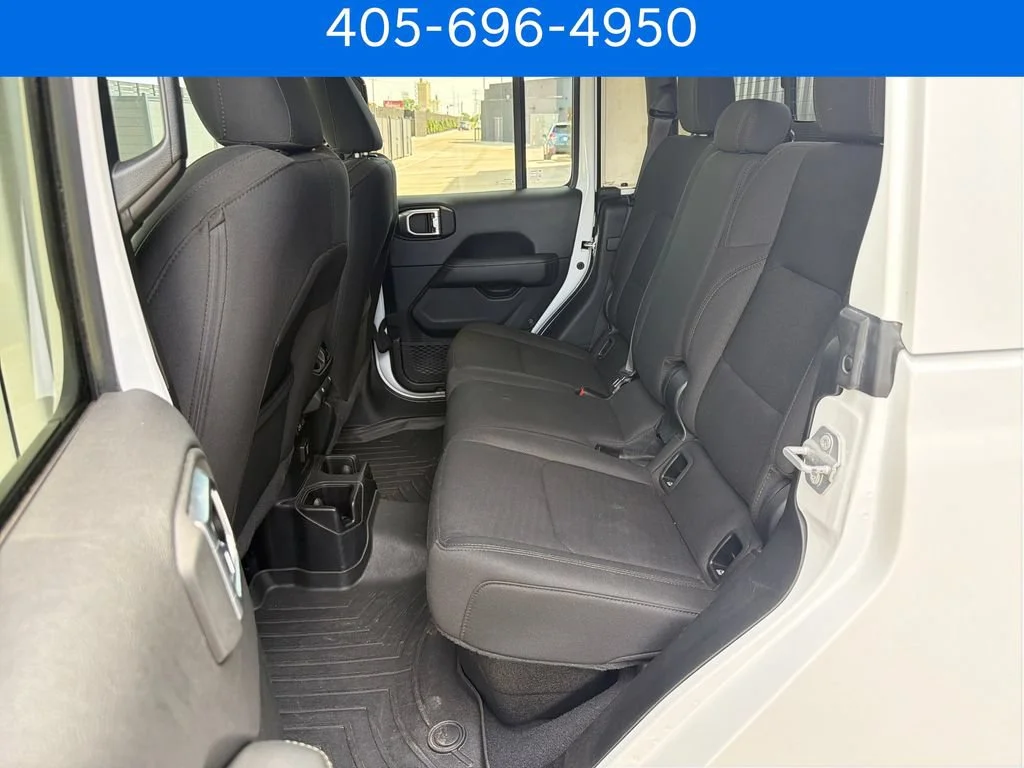 Pre-Owned 2020 Jeep Gladiator Overland