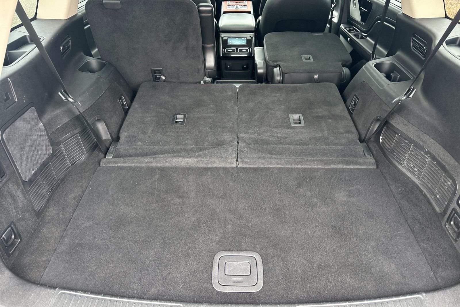Used 2020 White Lincoln Grand Touring image 15