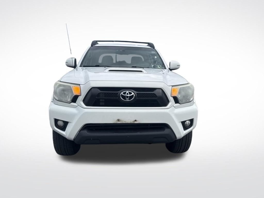 Used 2015 Super White Toyota Base image 8
